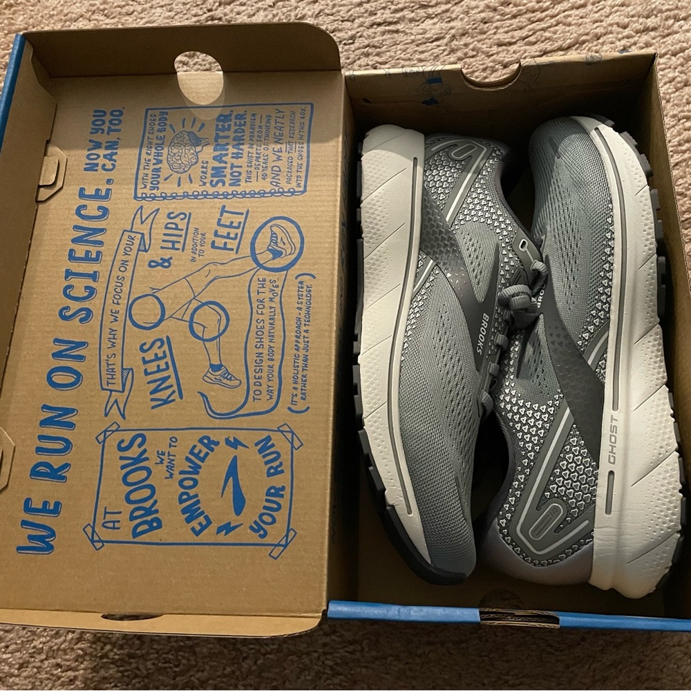 Brooks Ghost 14, size 11.5, new